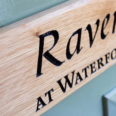 Waterfoot - M.y Raven Sleep 6 펜션 *